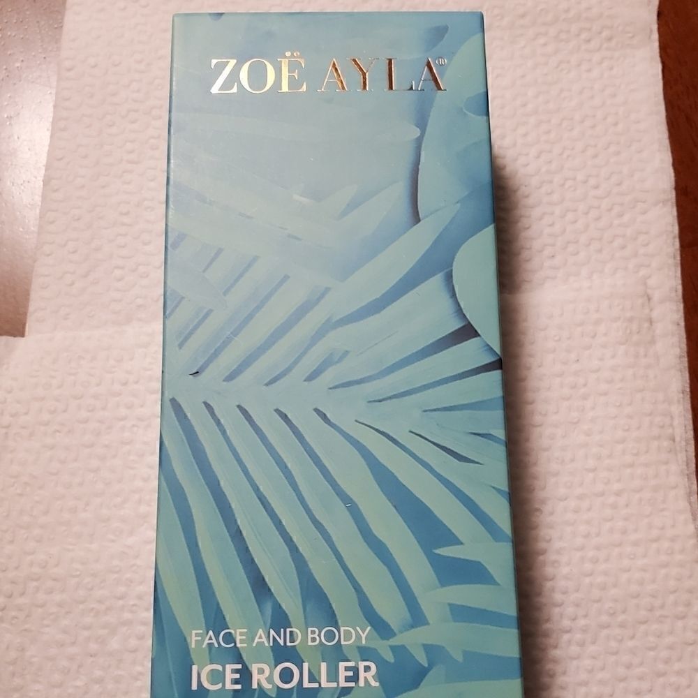 Zoe ayla face and body ice roller